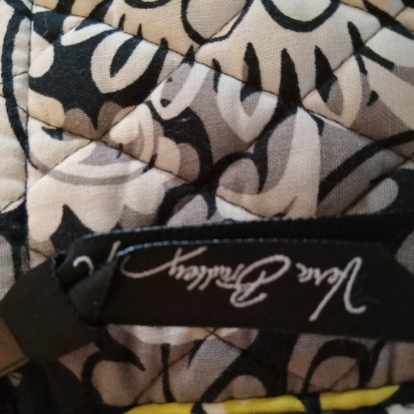 Retired like new 2010 Vera Bradley cross body shoulder bag - Picture 4 of 8